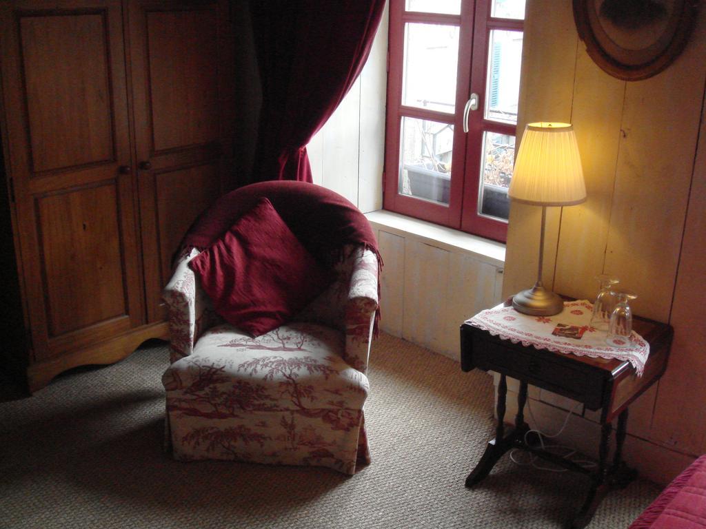 La Maison De Justine Murat (Cantal) Bagian luar foto