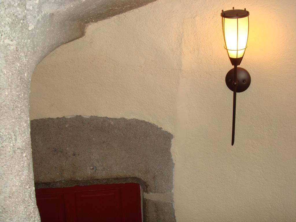 La Maison De Justine Murat (Cantal) Bagian luar foto