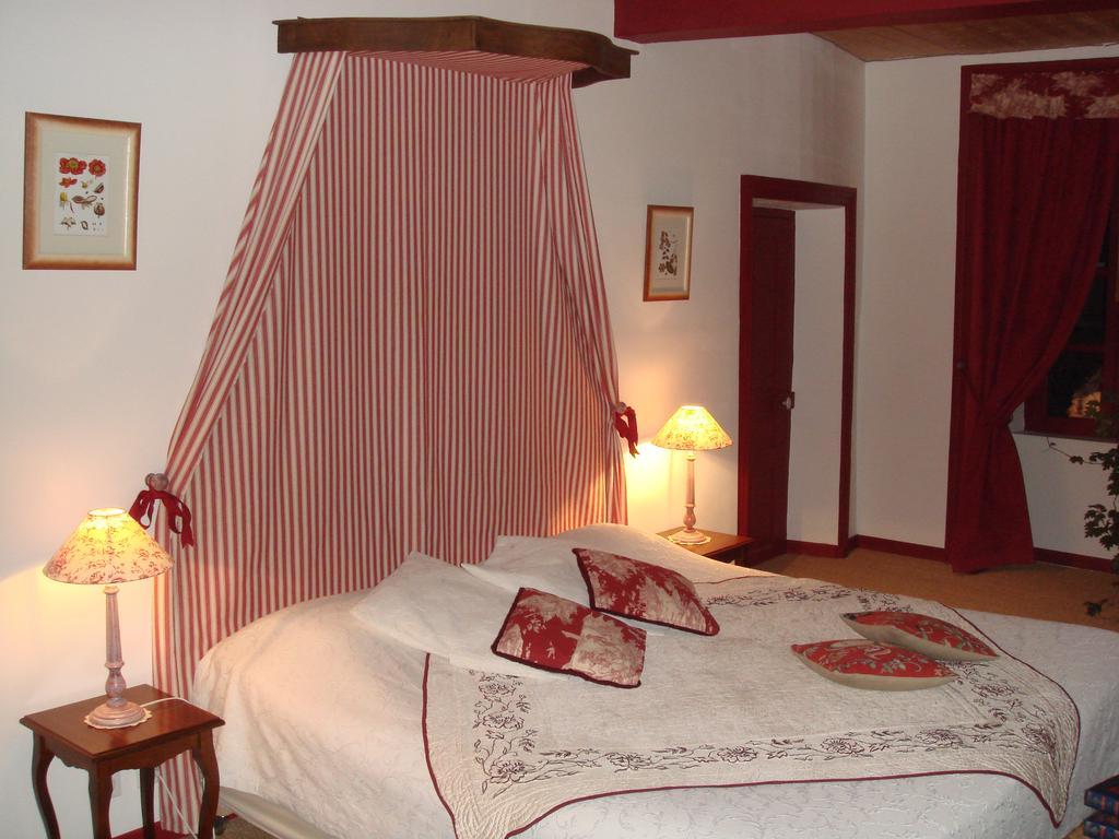 La Maison De Justine Murat (Cantal) Bagian luar foto